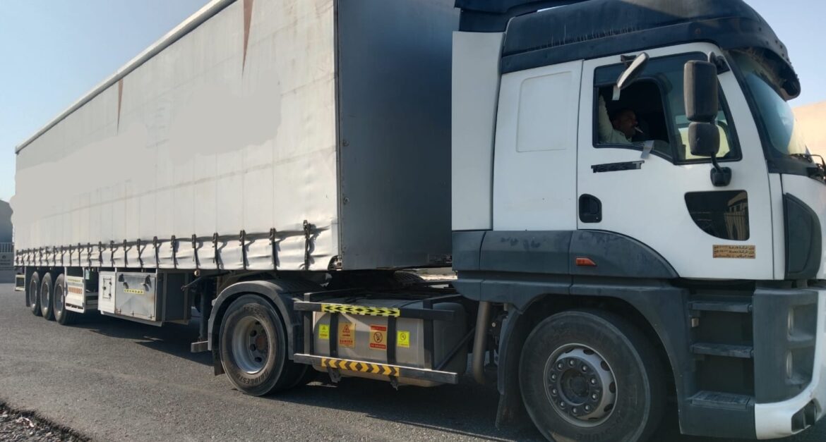 40 Ft Container Trailer Dubai: Complete Guide to 40 Ft Container Transportation.